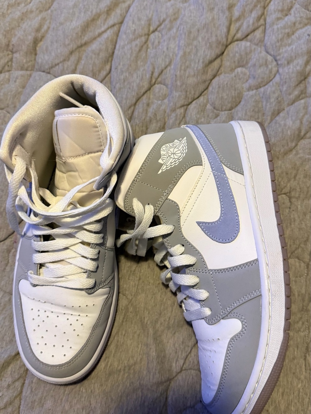 Nike Women’s Mid-Top Sneakers in White and Gray - Picture 3 of 3